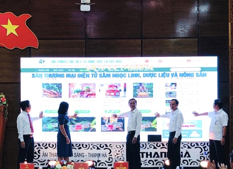 Nghi thức khai trương Sàn TMĐT Sâm Ngọc Linh và các sản phẩm dược liệu.