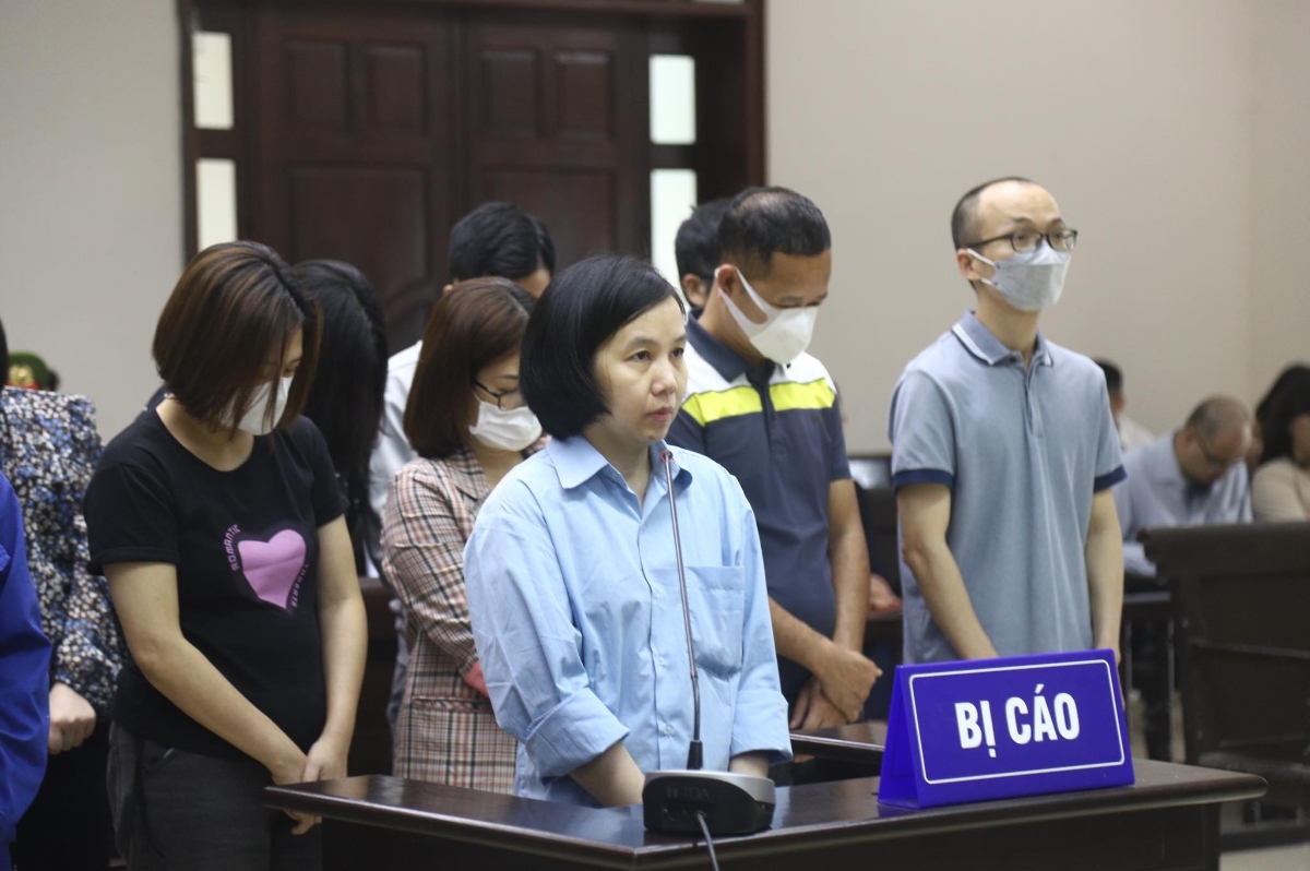 Các bị cáo tại phiên tòa phúc thẩm.