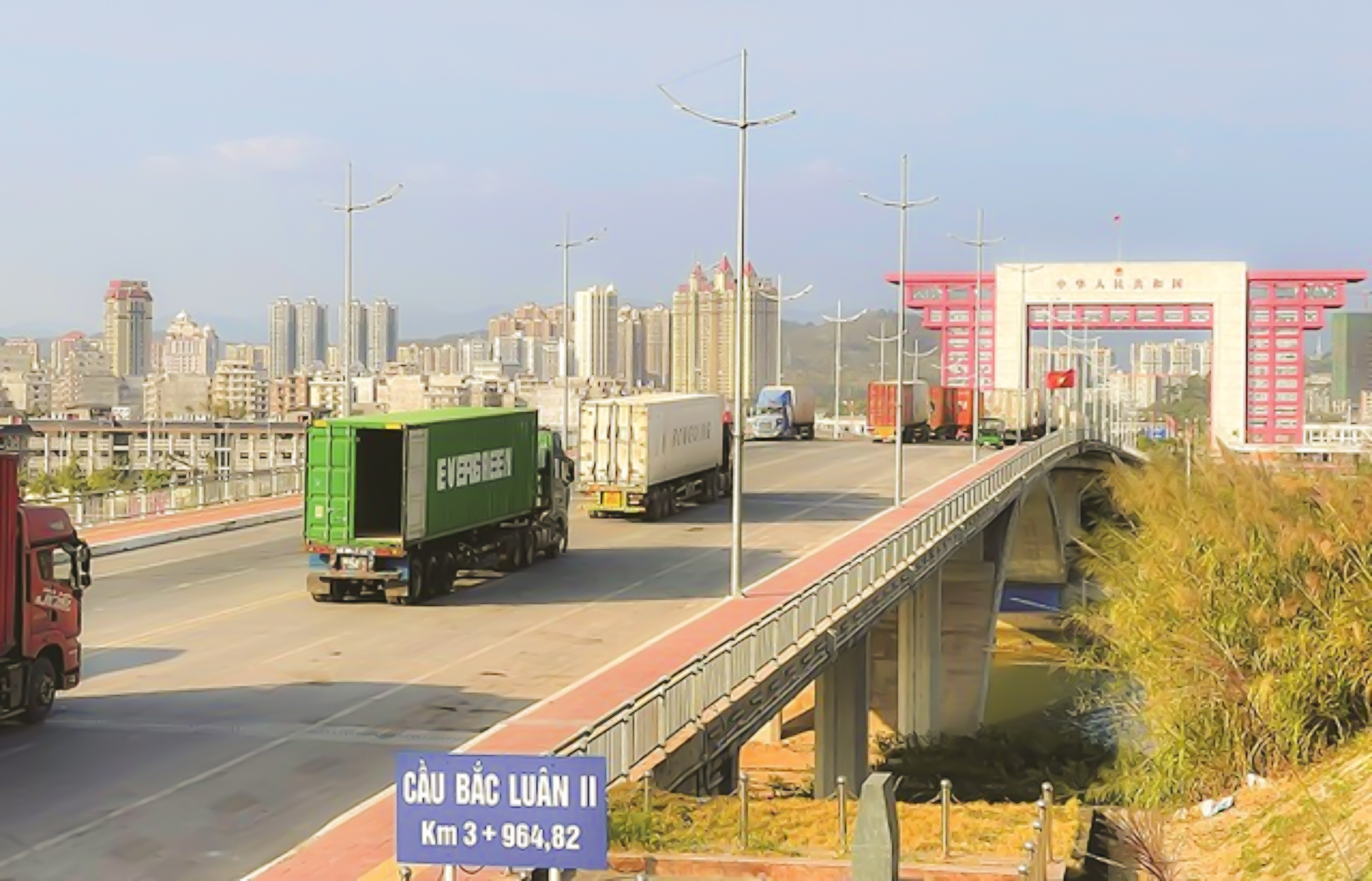 Cửa khẩu Bắc Luân II, thành phố Móng Cái, Quảng Ninh 
