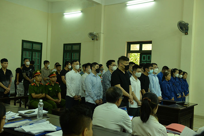 Các bị cáo hầu tòa.