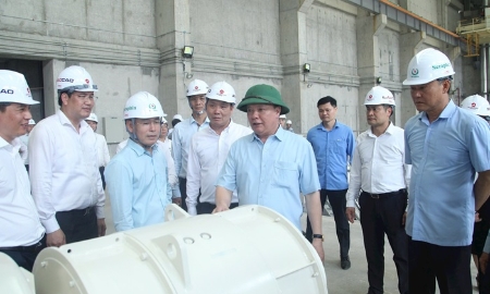Ông Đinh Tiến Dũng, Bí thư thành ủy Hà Nội kiểm tra dự án Nhà máy điện rác Seraphin