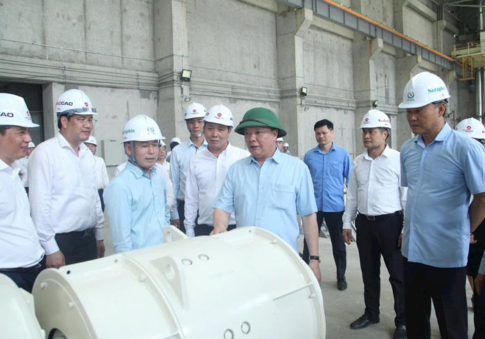 Ông Đinh Tiến Dũng, Bí thư thành ủy Hà Nội kiểm tra dự án Nhà máy điện rác Seraphin