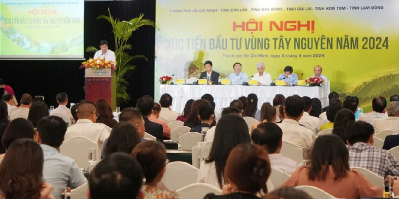Hơn 300 đại biểu từ các tỉnh vùng Tây Nguyên và TP.HCM tham dự hội nghị - Ảnh: PA.