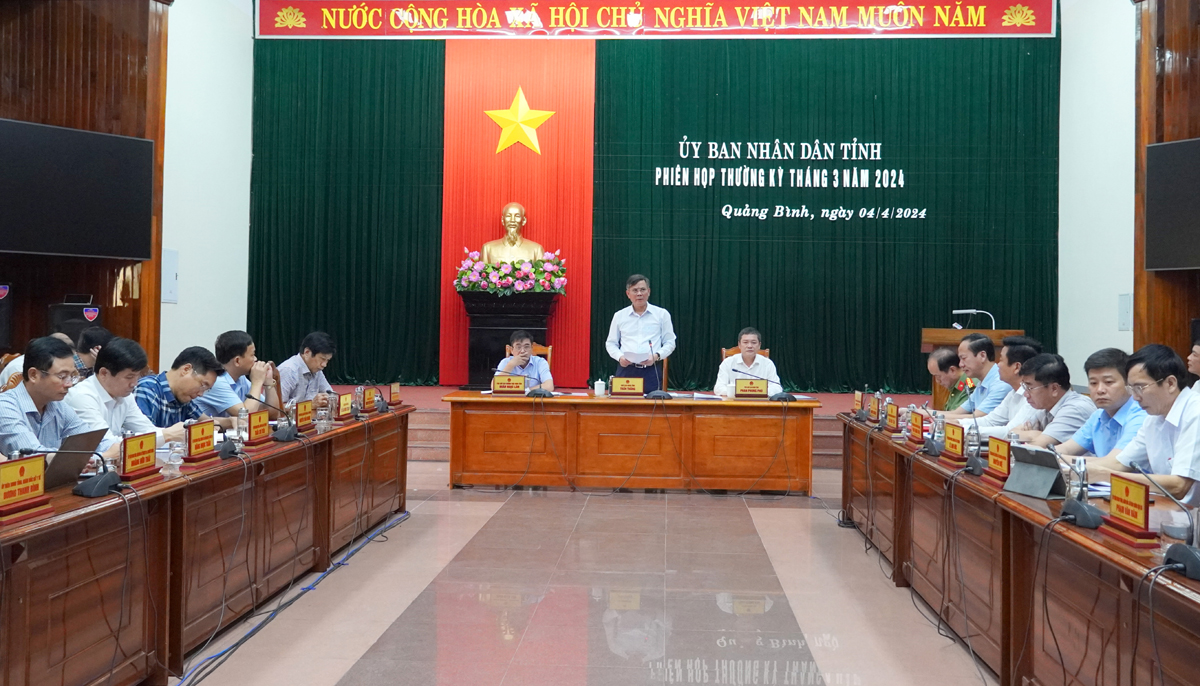 To&agrave;n cảnh phi&ecirc;n họp