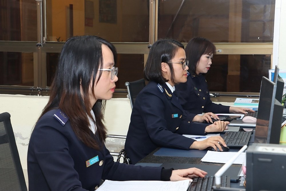 &nbsp;Cục Hải quan Thanh H&oacute;a đ&atilde; thu nộp ng&acirc;n s&aacute;ch nh&agrave; nước đạt hơn 5.000 tỷ đồng trong qu&yacute; I/2024