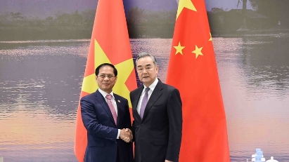Vietnam and China Chart Course for a 'Stable and Sustainable' Relationship