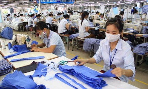 Nghỉ 5 ngày lễ 30/4, 1/5, doanh nghiệp lo phải bố trí lại phương án sản xuất 