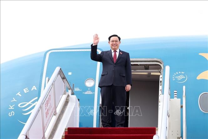 Vietnam's National Assembly Chairman Embarks on Strategic Visit to China