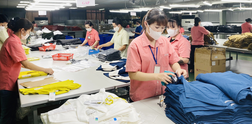 Xuất khẩu dệt may dần lấy lại đà tăng trưởng trong 3 tháng đầu năm 2024.