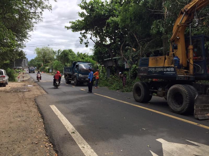 Cử tri tỉnh Quảng Trị phản ánh việc quy hoạch hành lang đường bộ tại đoạn qua xã Đakrông bất cập, người dân sinh sống ổn định từ lâu nhưng không thể xây dựng nhà cửa.