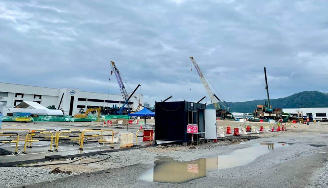 Một nh&agrave; m&aacute;y Intel tại Malaysia.&nbsp;