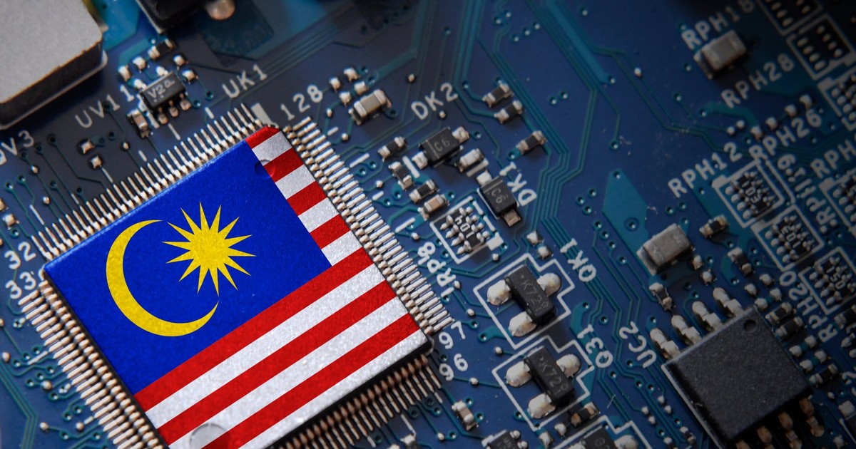 Bên cạnh những cơ hội to lớn, Malaysia đang đối mặt với tình trạng chảy máu chất xám. 
