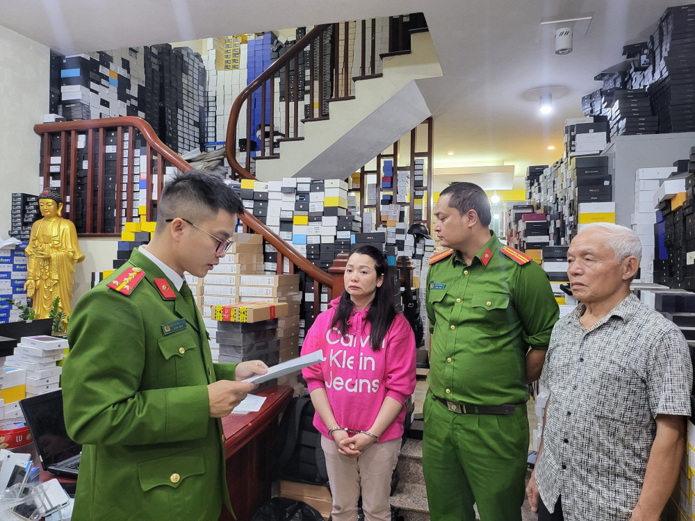 Khởi tố "bà trùm" Bùi Thị Hương. Ảnh Công an Hà Tĩnh