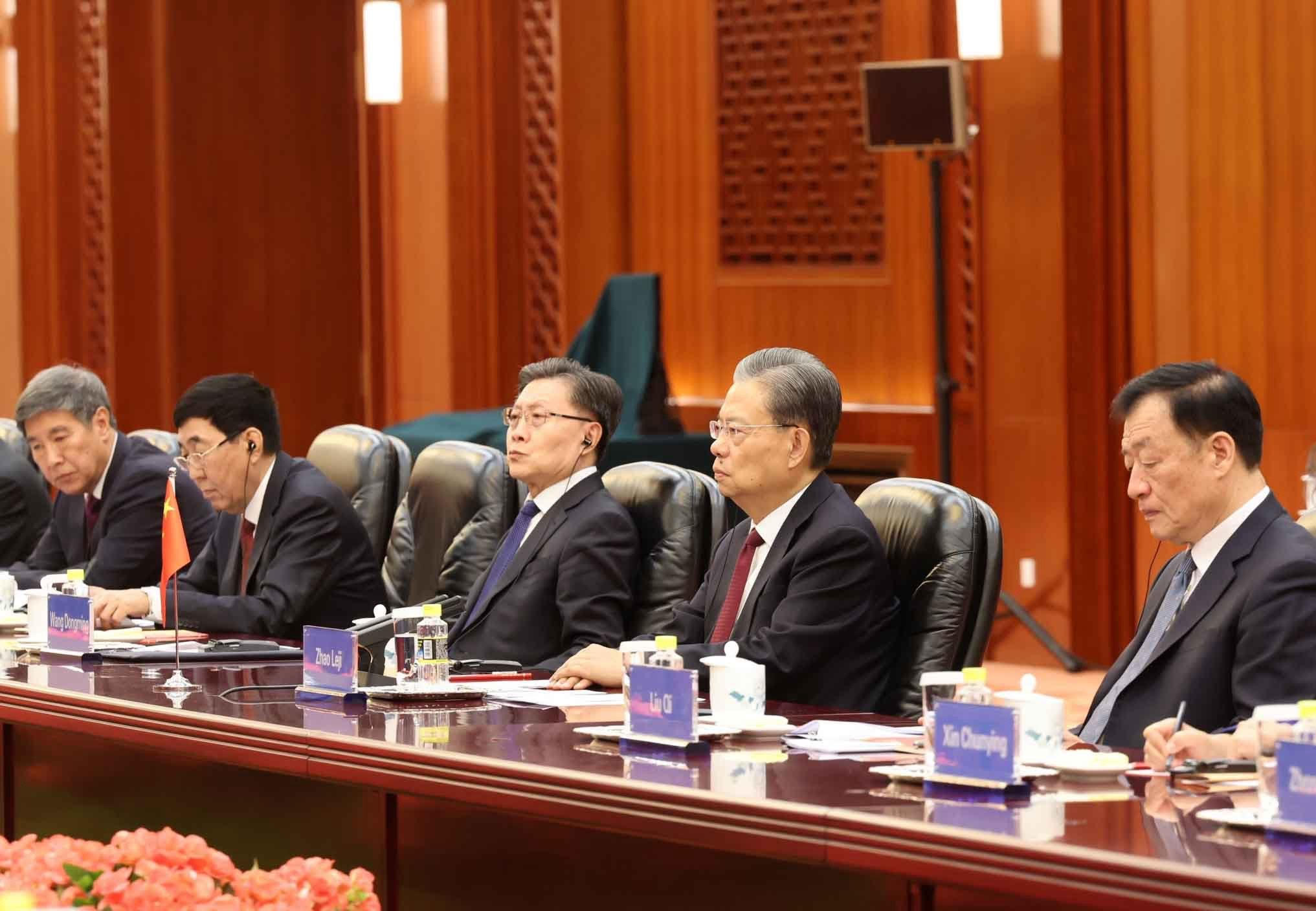Ủy viên trưởng Ủy ban Thường vụ Đại hội đại biểu Nhân dân toàn quốc nước Cộng hòa Nhân dân Trung Hoa Triệu Lạc Tế và các đại biểu Trung Quốc tại cuộc hội đàm. Ảnh: Quốc hội