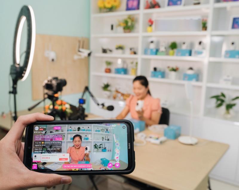 Ngành thuế thay đổi cách thức thu thuế trong bối cảnh cá nhân, hộ kinh doanh chuyển hoạt động lên môi trường số và bán hàng trực tuyến.