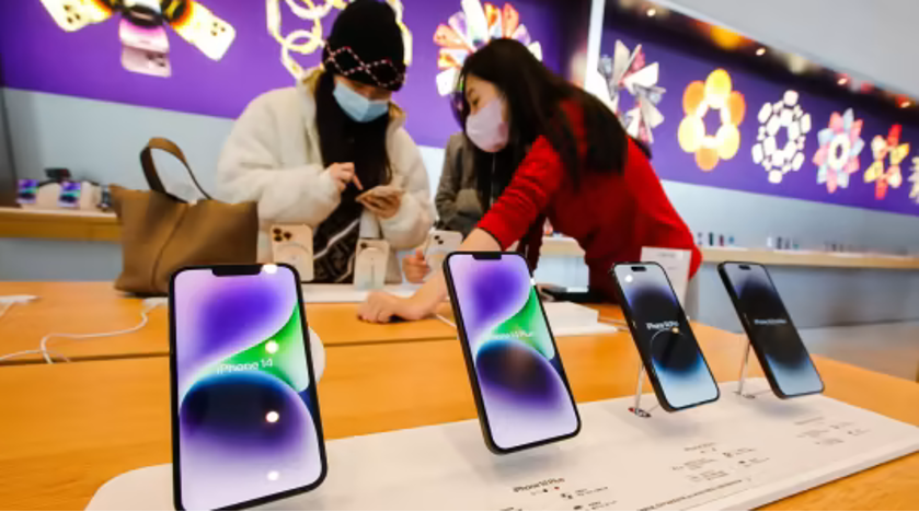 Apple đang tập trung vào việc tạo ra một hệ thống AI sáng tạo bao nhiêu và kế hoạch dài hạn để phát hành Apple AI vào đầu chu kỳ sản phẩm năm 2024 hay không, điều này vẫn chưa được tiết lộ - Ảnh minh họa.