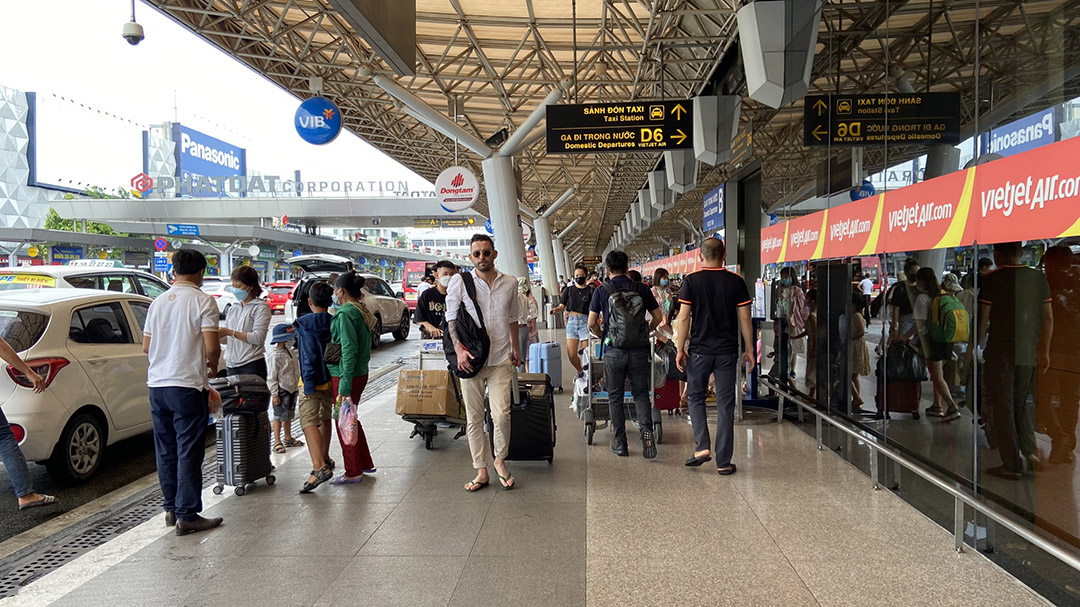 Dịp nghỉ lễ 30/4 - 1/5, Vietnam Airlines dự kiến tăng khoảng 30 - 40 chuyến bay/ngày và VietJet Air tăng khoảng 80 chuyến bay/ngày.