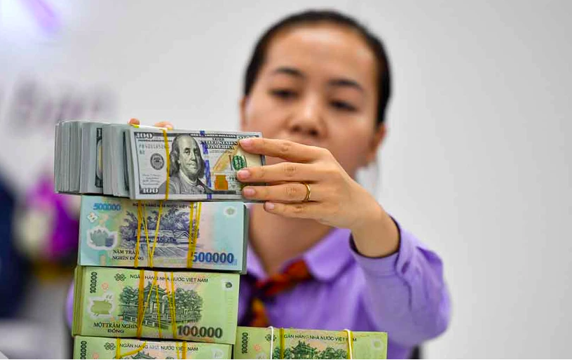 Tỷ giá liên ngân hàng không  còn bám sát giá trần của Ngân hàng Nhà nước.