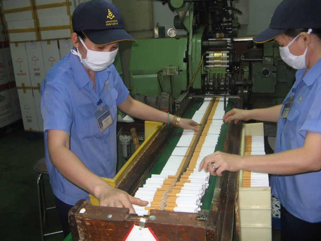 Nhiều doanh nghiệp lập bảng kê khai khống, gian lận khi thu mua hàng như: hải sản, thuốc lá... trực tiếp của người sản xuất.