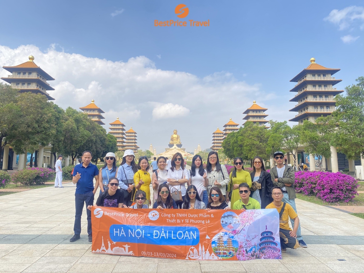 Đo&agrave;n kh&aacute;ch của BestPrice Travel du lịch Đ&agrave;i Loan.