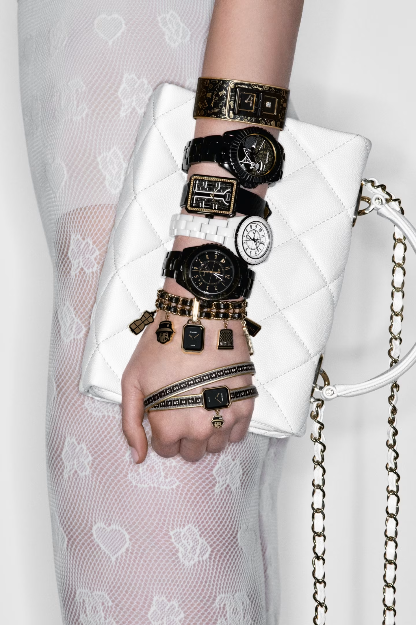 Sự quan t&acirc;m ng&agrave;y c&agrave;ng lớn của thế hệ Z đối với đồng hồ cơ cao cấp cũng được xem l&agrave; những yếu tố th&uacute;c đẩy tăng trưởng.