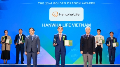 Hanwha Life Vietnam honored as ‘Leading Reliable Life Insurance Service’ at Golden Dragon Awards