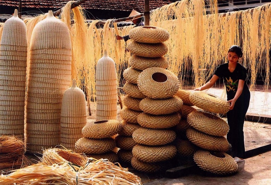 Cả nước có  trên 1.000 làng nghề mây tre đan.