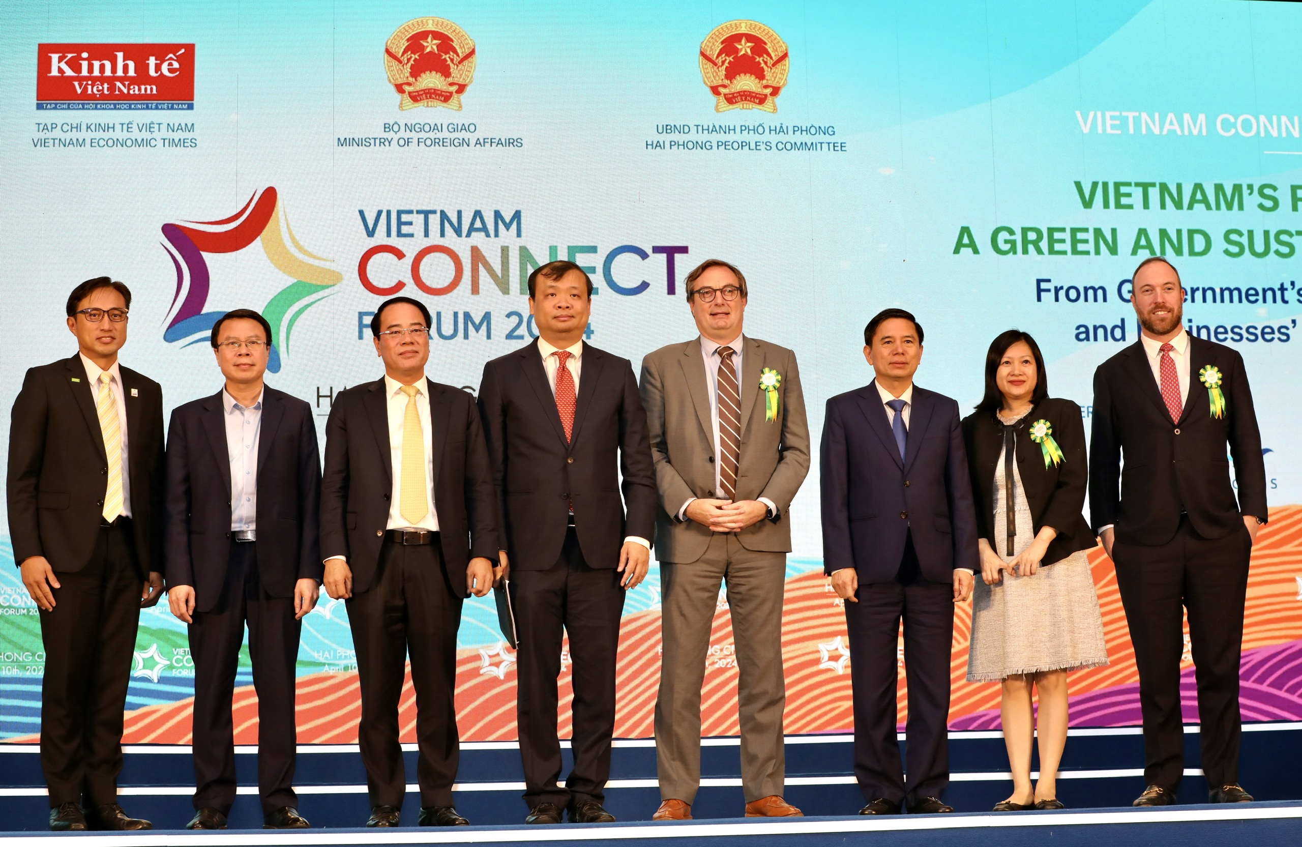 Diễn đàn Vietnam Connect 2024 đã ghi nhận những ý kiến thảo luận, trao đổi vào các vấn đề trọng tâm, cấp bách về hoạt động chuyển đổi xanh của các địa phương, doanh nghiệp. Ảnh: Việt Dũng.