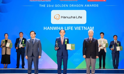 Hanwha Life Việt Nam được vinh danh “Dịch vụ bảo hiểm nhân thọ uy tín hàng đầu”