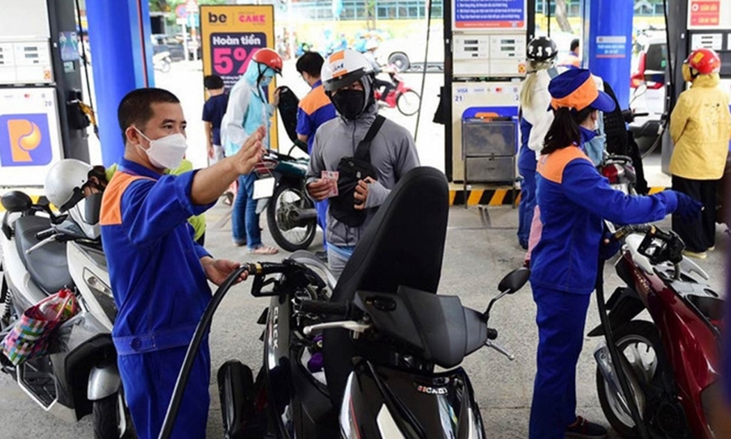 Giá các mặt hàng xăng tăng mạnh từ chiều ngày 17/4/2024.