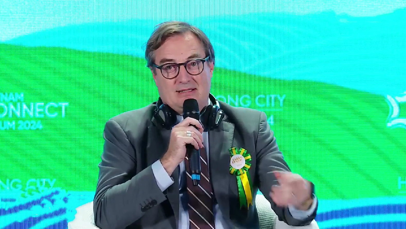 Ông Bruno Jaspaert tại phiên thảo luận.