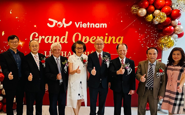 Joy English tham gia Triển lãm Thương mại Tổng hợp Hà Nội từ ngày 3 đến ngày 6/4, nhằm quảng bá sản phẩm và chương trình học online tại thị trường Việt Nam, đồng thời tìm kiếm những cơ hội hợp tác mới.