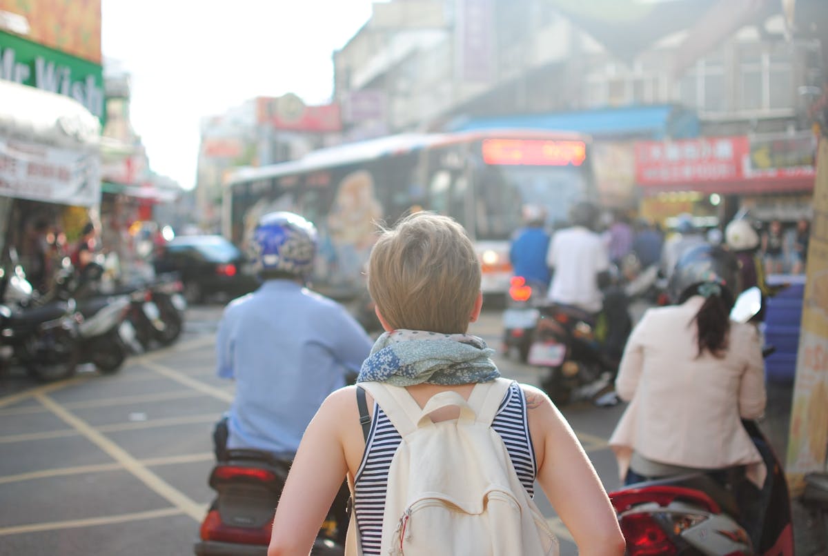 Với sự giúp sức của Icông nghệ, người dùng có thể tự thiết kế tour, đặt phòng, mua vé máy bay mà không cần nhờ đến đơn vị trung gian.