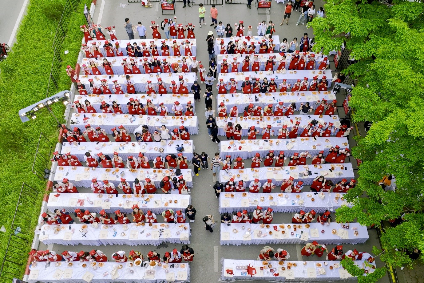 Hơn 200 người đ&atilde; đăng k&yacute; để được tham gia trong sự kiện ấn tượng n&agrave;y.