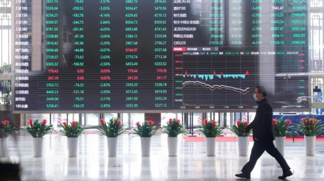 Nền kinh tế lớn thứ hai thế giới không đạt được sự phục hồi mạnh mẽ như kỳ vọng sau khi gỡ bỏ các biện pháp phòng chống dịch Covid-19 - Ảnh: FT