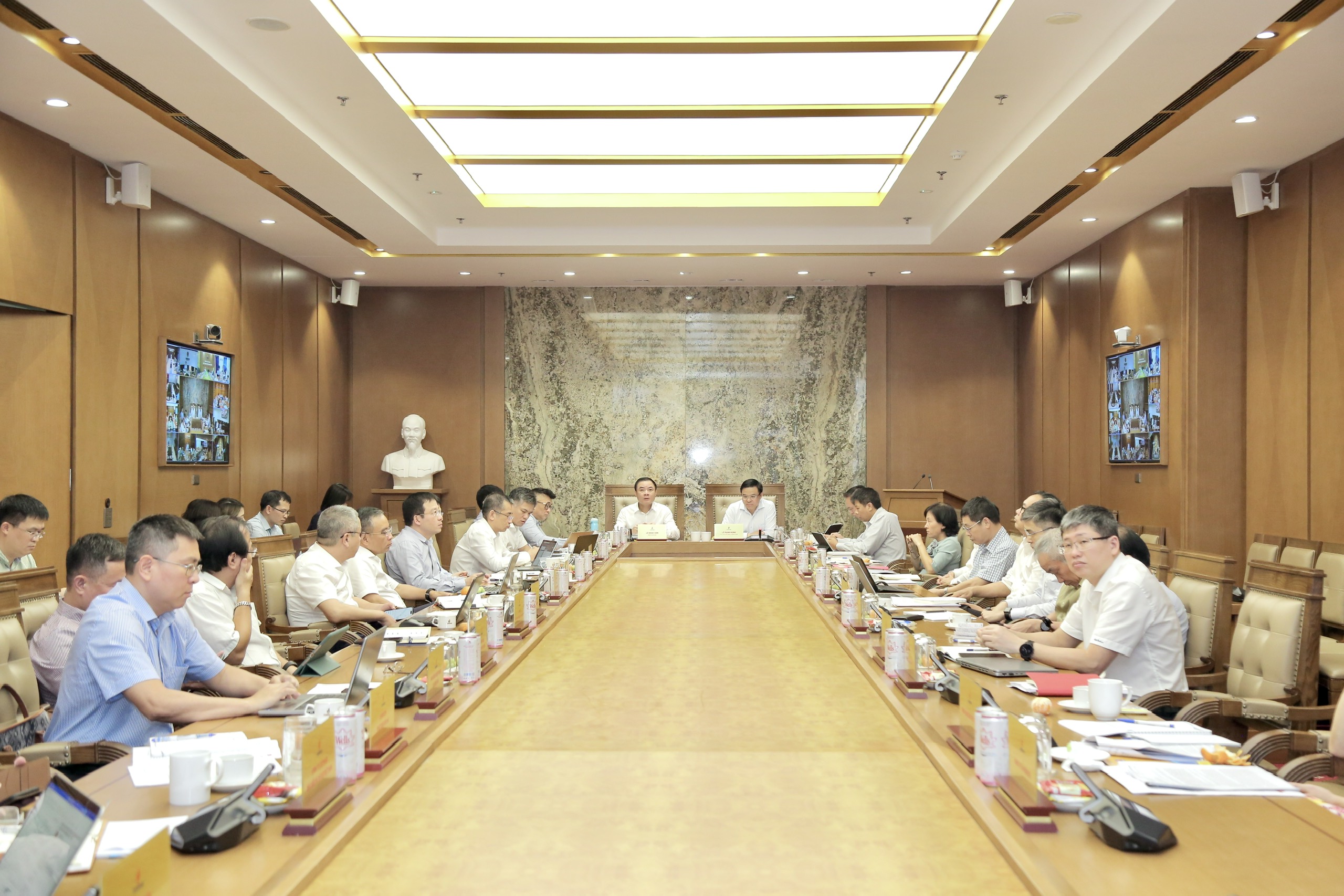 Toàn cảnh Giao ban CEO tháng 4.