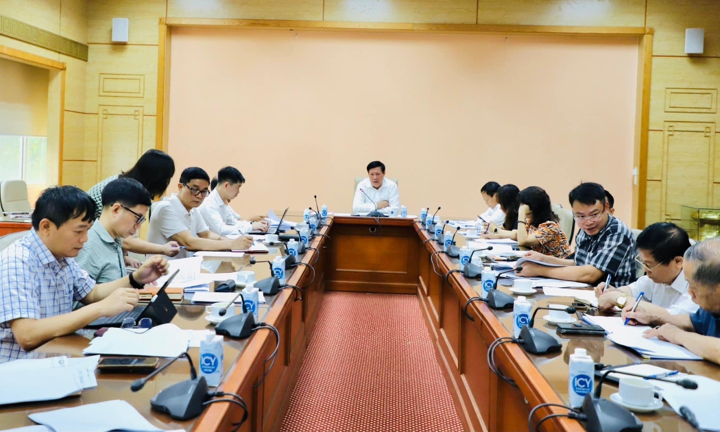 Bộ Y tế họp rà soát các vướng mắc trong hoạt động xuất khẩu dược liệu. Ảnh: Trần Minh.