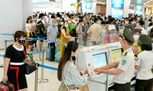 Chuyên gia quốc tế nêu bật 4 nguyên nhân khiến giá vé máy bay toàn cầu ngày càng đắt đỏ