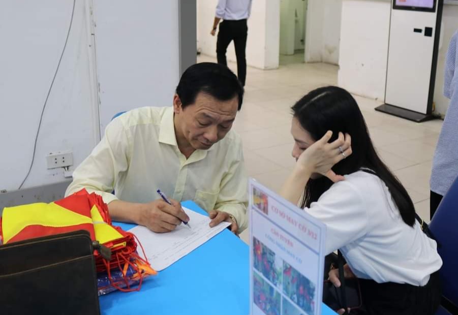 Thông tin về các cơ hội việc làm cho người lao động.