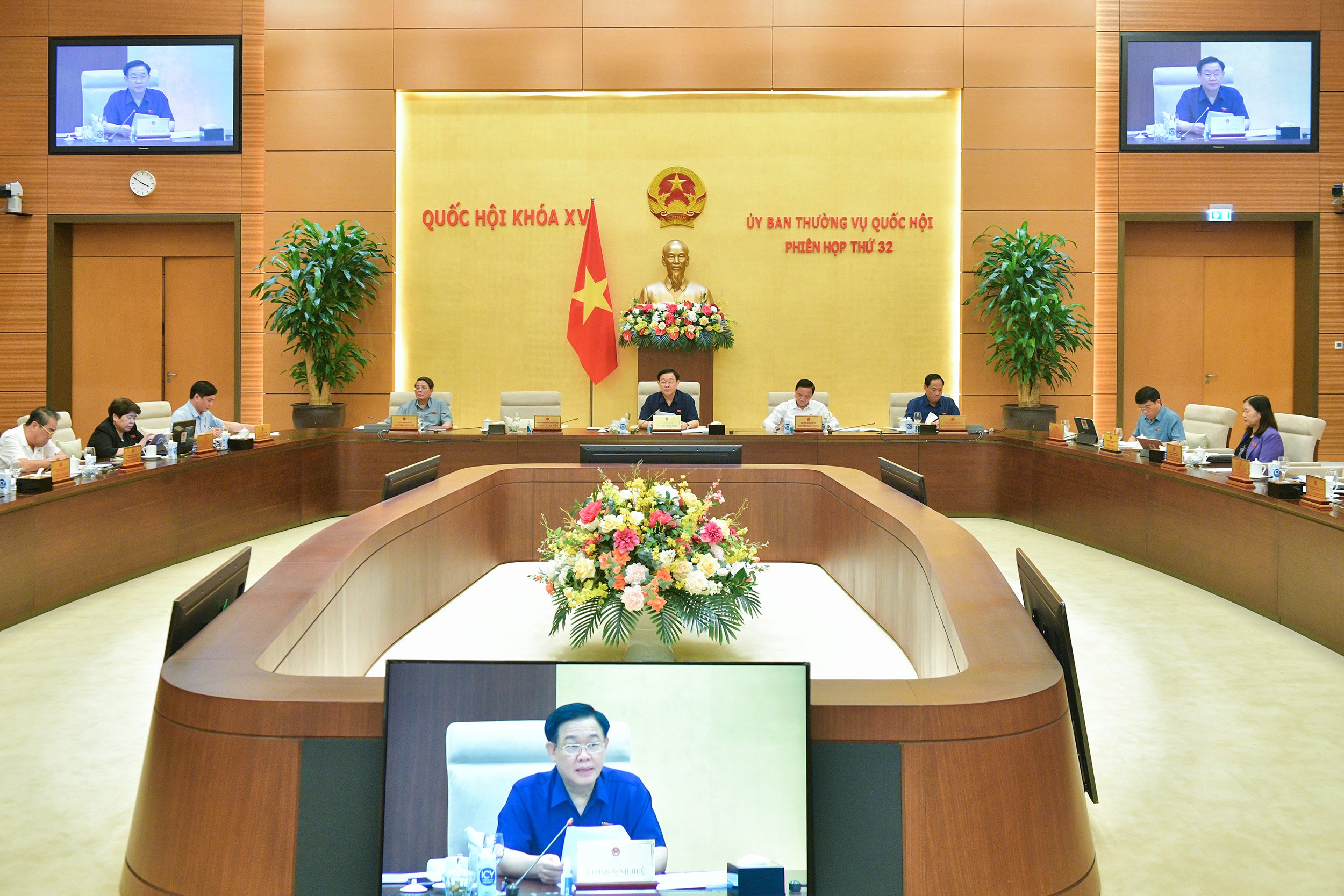 Phiên họp chiều 17/4 - Ảnh: Quochoi.vn