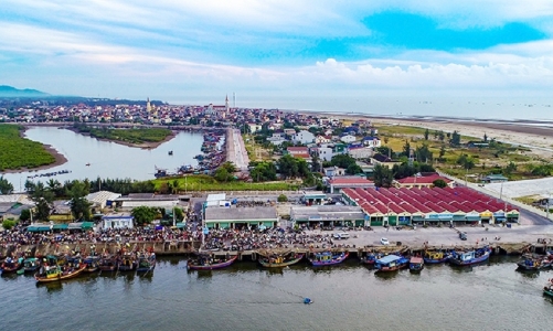 Hà Tĩnh phê bình chủ đầu tư dự án mở rộng Cảng cá Thạch Kim 