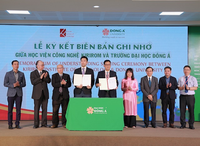 Bi&ecirc;n bản hợp t&aacute;c trong lĩnh vực đ&agrave;o tạo v&agrave; nghi&ecirc;n cứu đ&atilde; được k&yacute; kết giữa Đại học Đ&ocirc;ng &Aacute; với Viện c&ocirc;ng nghệ Kirirom, Campuchia.