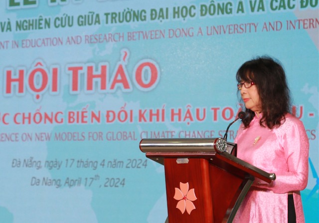 TS. Nguyễn Thị Anh Đào, hiệu trưởng Đại học Đông Á phát biểu khai mạc Hội thảo. Ảnh Ngô Anh Văn