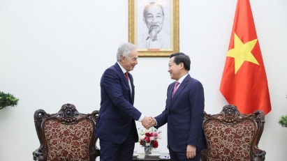 Vietnam Seeks Global Expertise from Former UK Prime Minister Tony Blair to Boost Growth and Sustainability