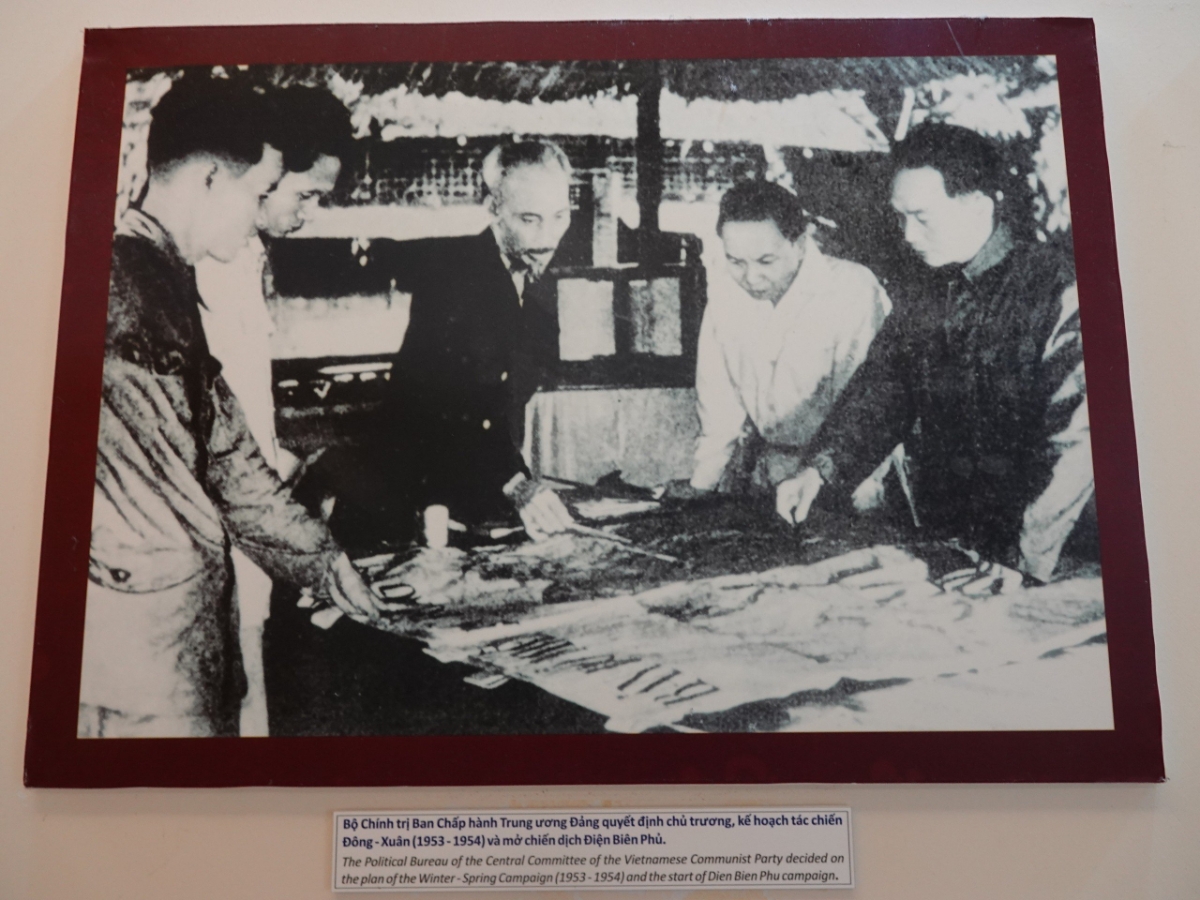 Bộ Ch&iacute;nh trị, Ban Chấp h&agrave;nh Trung ương Đảng, quyết định chủ trương, kế hoạch t&aacute;c chiến Đ&ocirc;ng Xu&acirc;n (1953-1954) v&agrave; mở Chiến dịch Điện Bi&ecirc;n Phủ