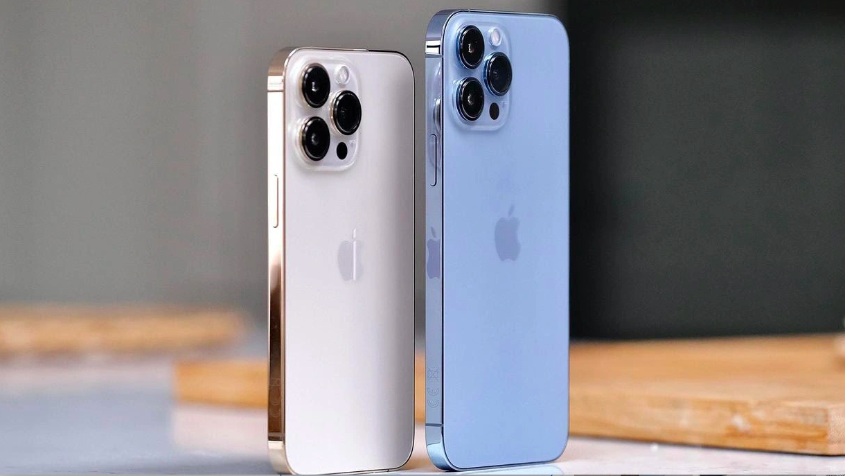 Phải vài tháng nữa iPhone 16 mới ra mắt, nhưng hiện giờ iPhone 15 promax cùng dung lượng cũng có giá chỉ dưới 29 triệu - Ảnh minh họa.