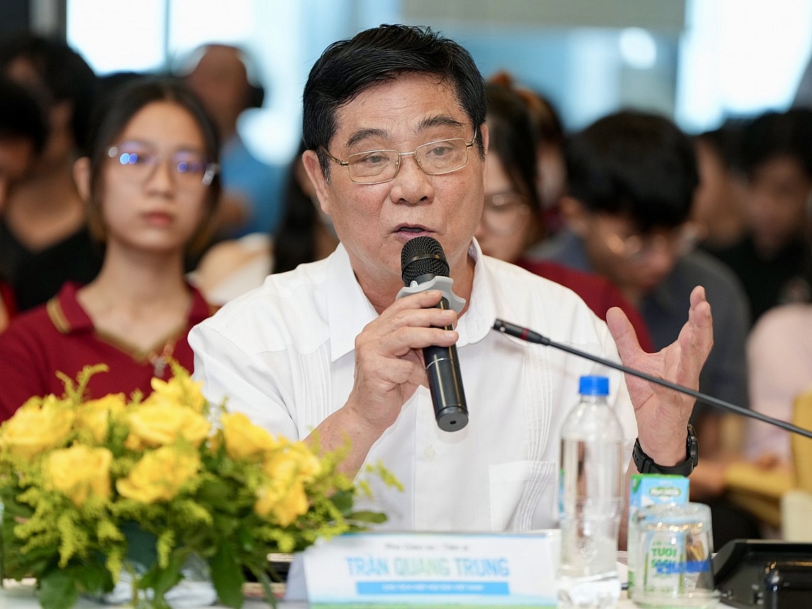 Mr. Tran Quang Trung, Chairman of Vietnam Dairy Association at the conference.
