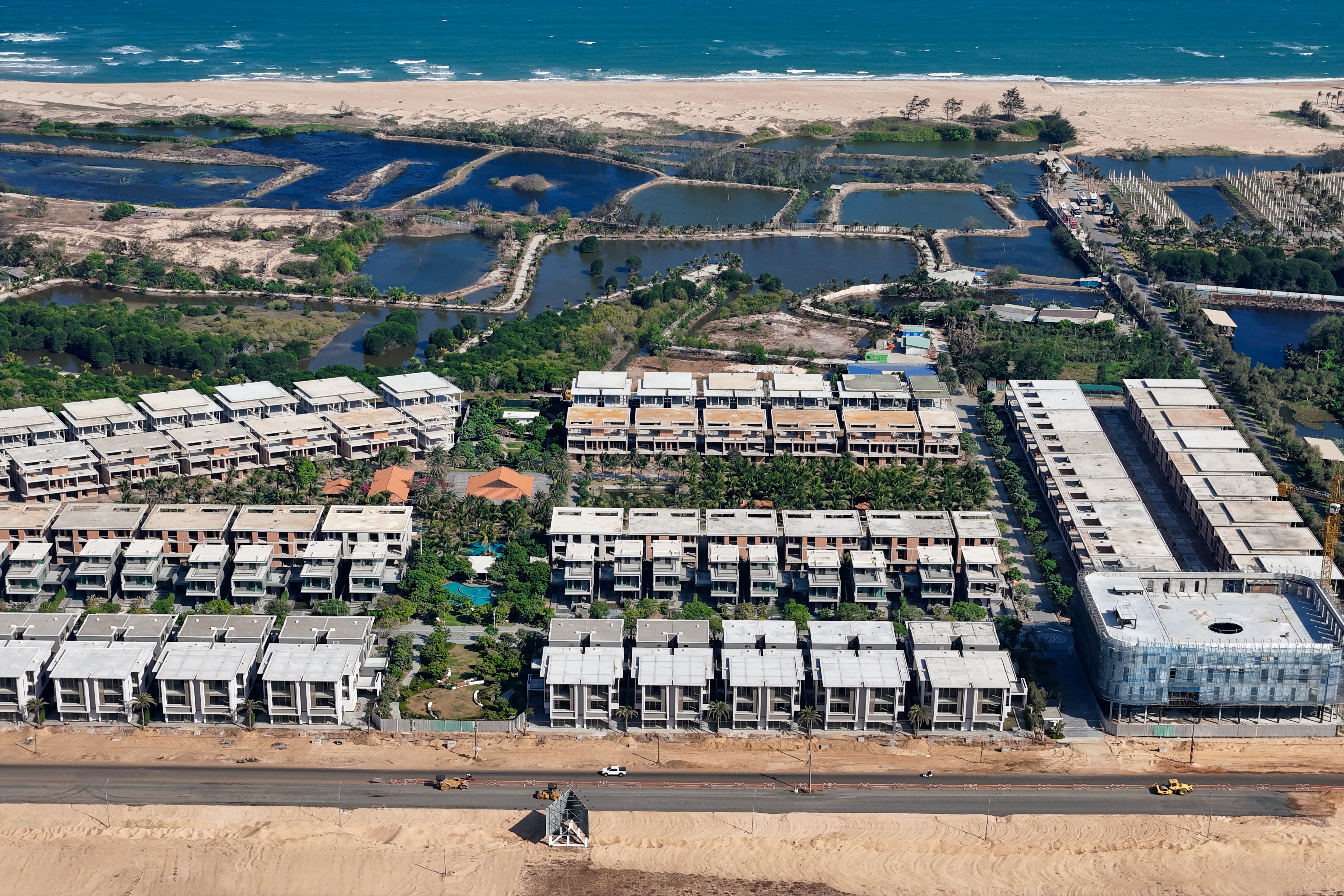 Các căn biệt thự tại Wyndham Grand Lagoona Bình Châu có pháp lý sở hữu lâu dài.