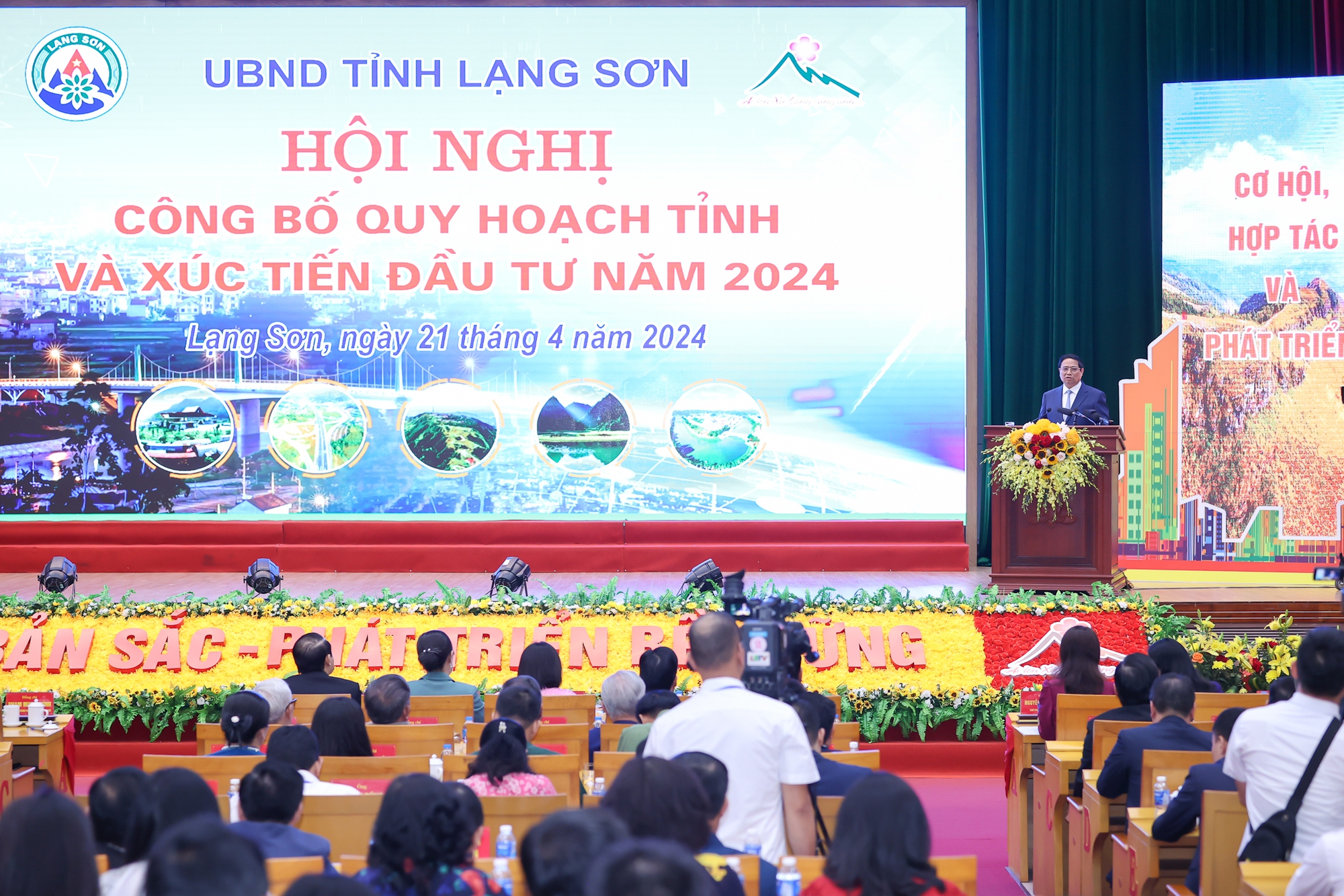 Thủ tướng phát biểu tại hội nghị - Ảnh: VGP