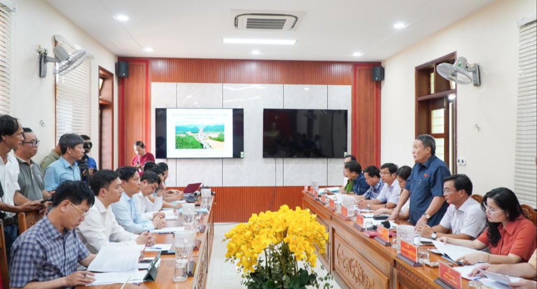 Quang cảnh buổi làm việc. Ảnh: Lê Trường